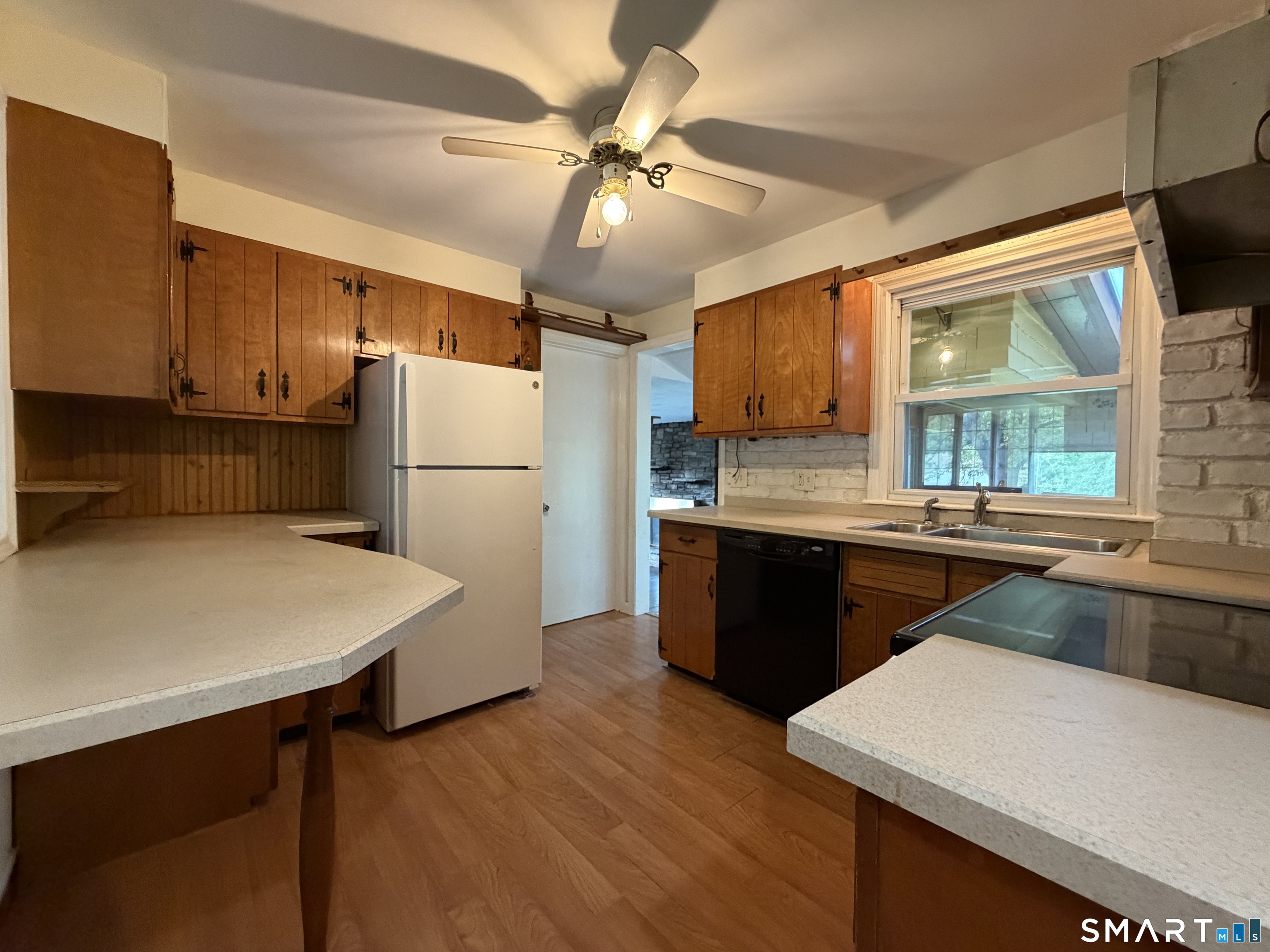 28 Gillette Road Norwich, CT 06360 - Photo 7 of 27 Gallery Image 7