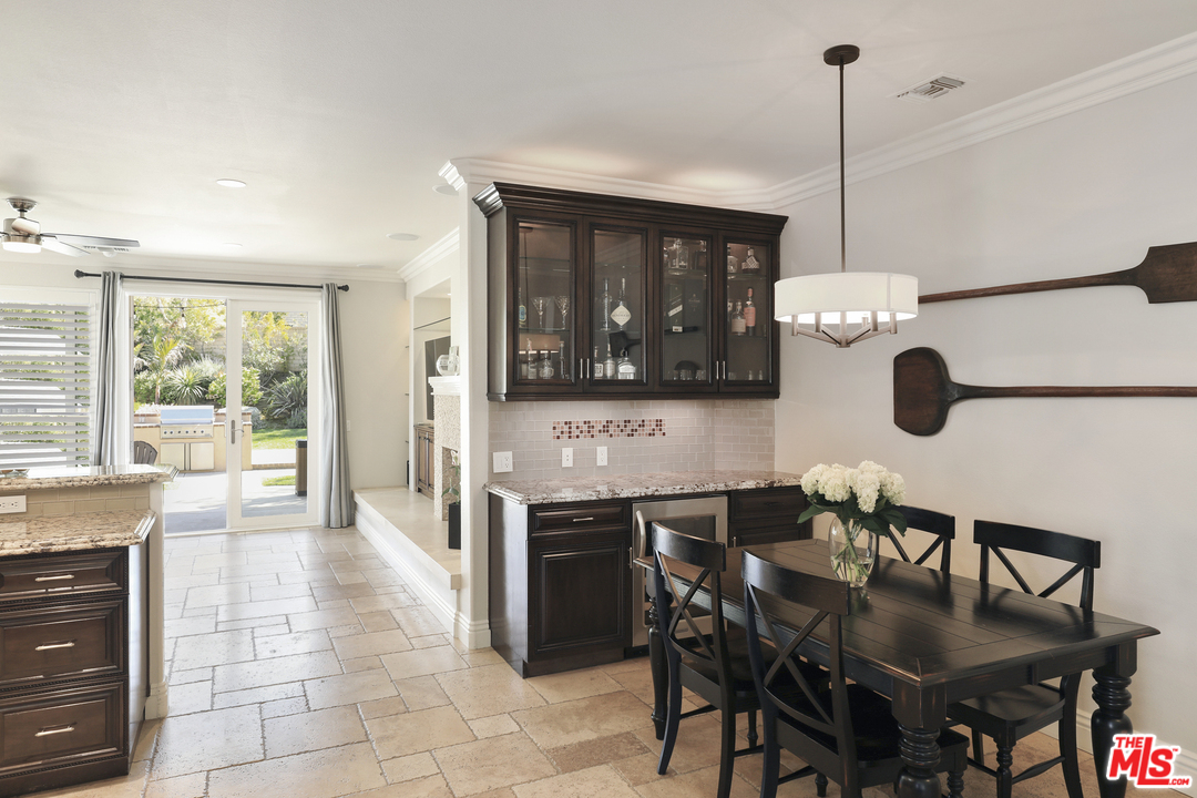 2220 Rudolph Drive Simi Valley, CA 93065 - Photo 14 of 48 Gallery Image 14