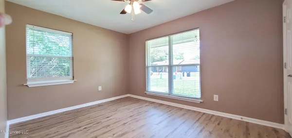 $1,800 | 230 Saratoga Drive, Ocean Springs, MS 39564
