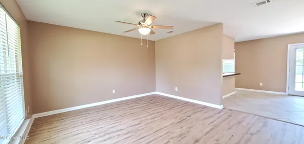 $1,800 | 230 Saratoga Drive, Ocean Springs, MS 39564