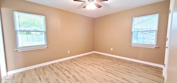 $1,800 | 230 Saratoga Drive, Ocean Springs, MS 39564