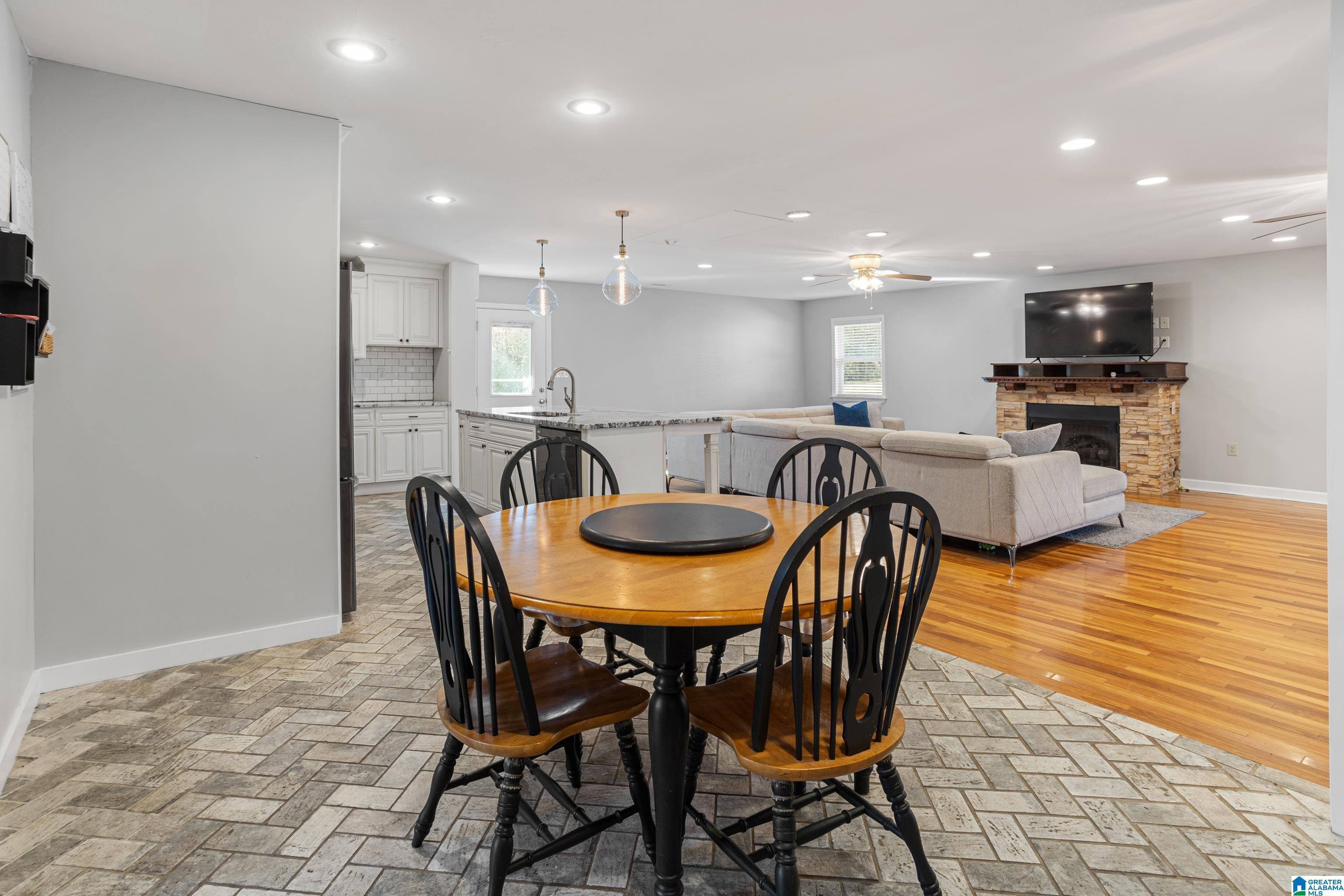 242 Odum Road Gardendale, AL 35071 - Photo 9 of 58