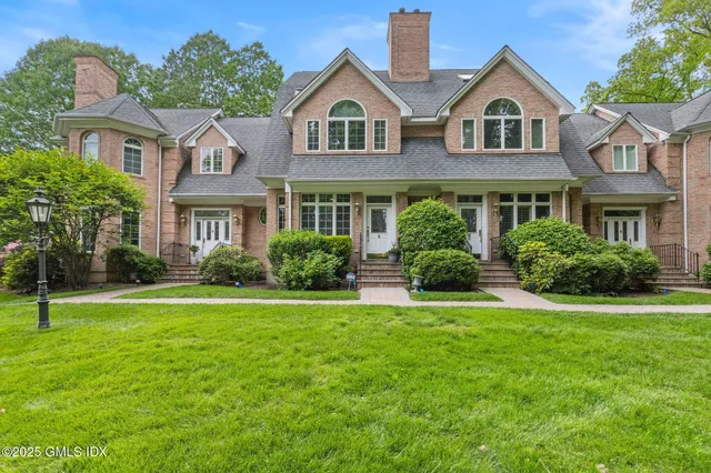 $1,299,000 | 104 West Ritch Avenue, Unit 6, Greenwich, CT 06830