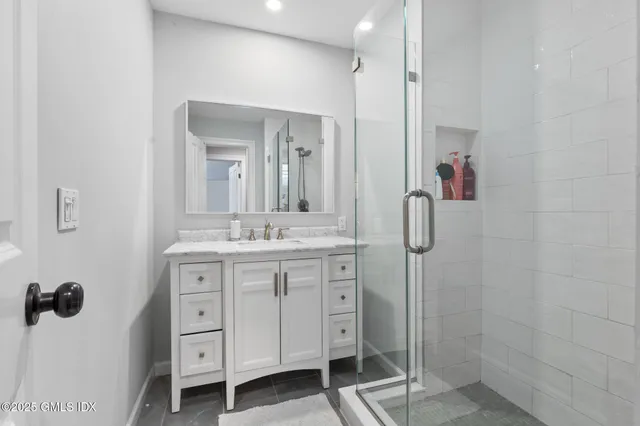 $1,299,000 | 104 West Ritch Avenue, Unit 6, Greenwich, CT 06830