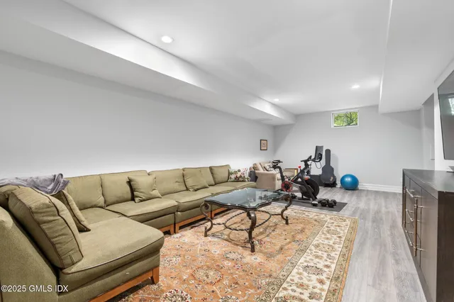 $1,299,000 | 104 West Ritch Avenue, Unit 6, Greenwich, CT 06830