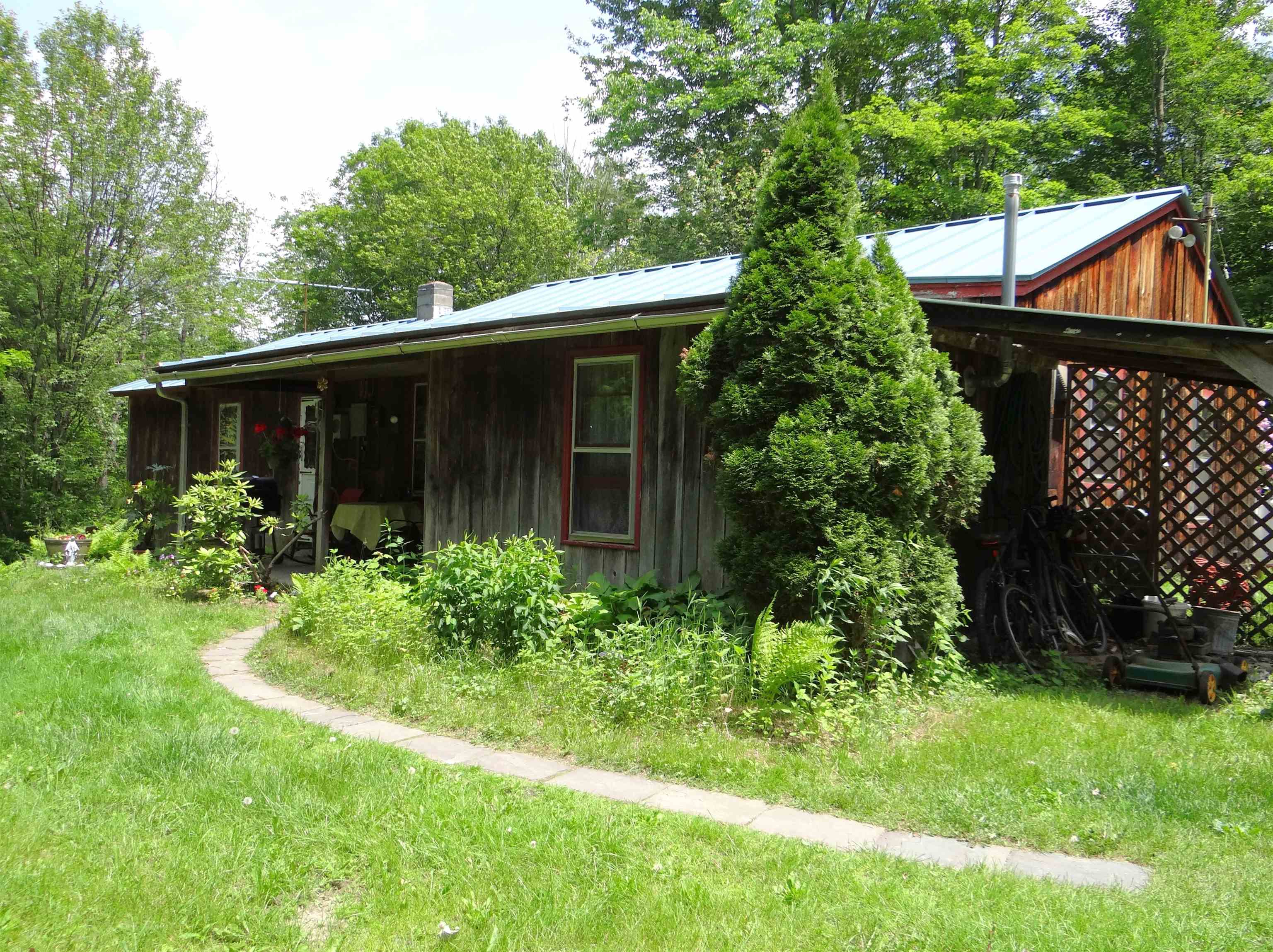 2505 County Road Windsor, VT 05089 - Photo 2 of 30