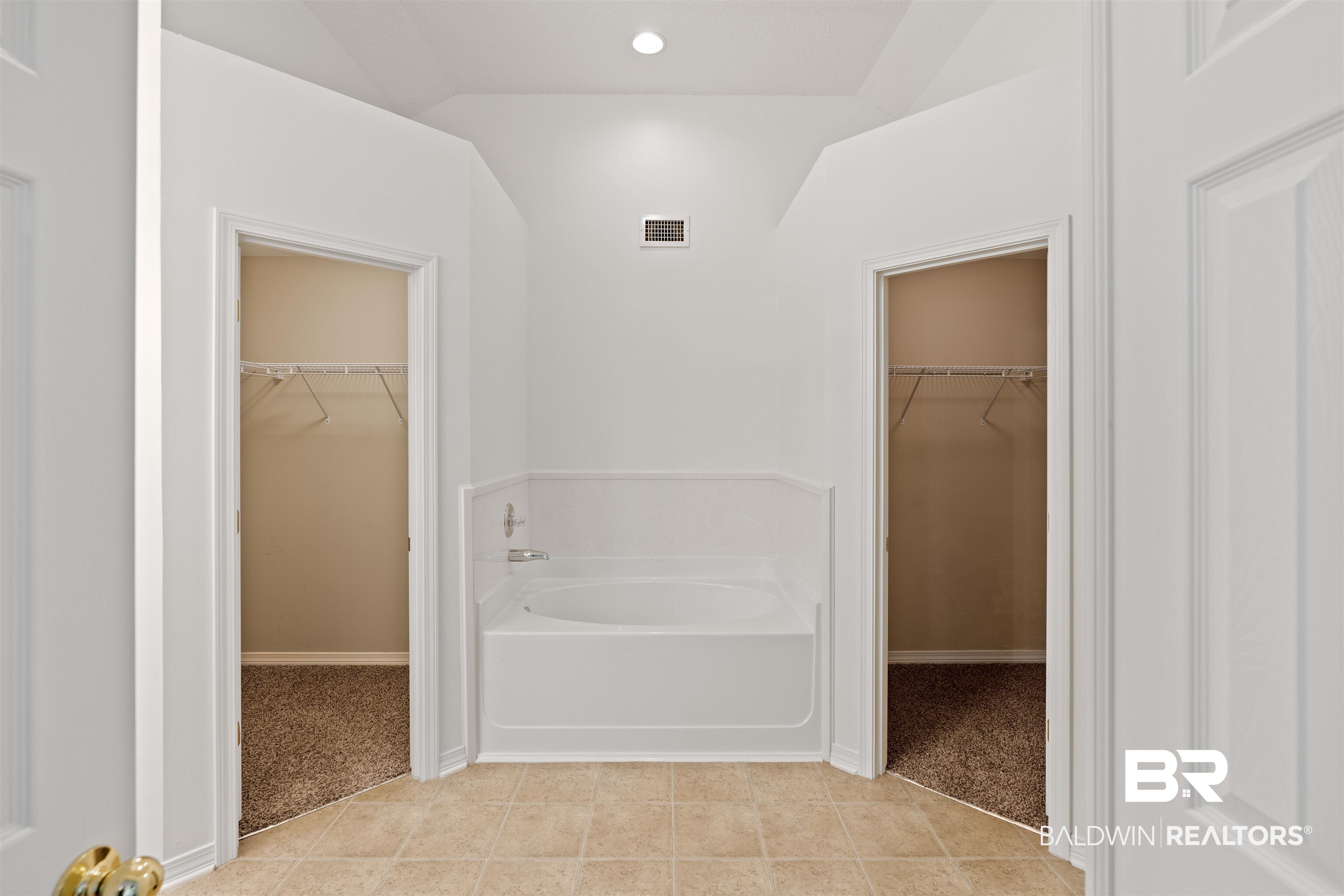 8328 Rocking Horse Circle Daphne, AL 36526 - Photo 16 of 30 Master Bath