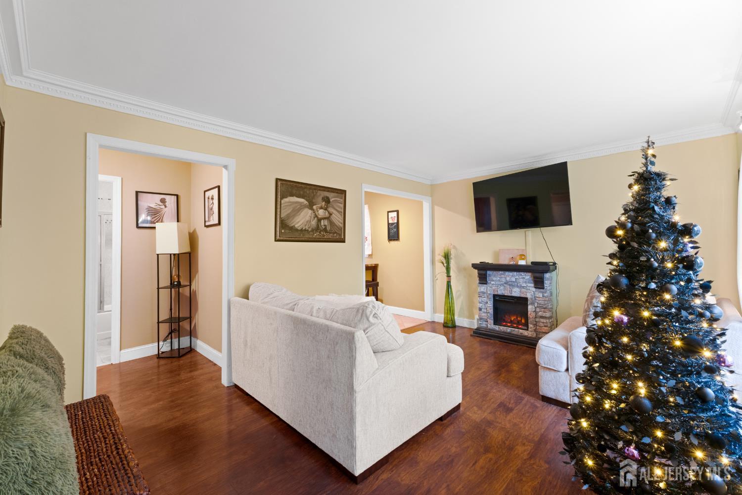 39 Prospect Avenue Edison, NJ 08817 - Photo 8 of 32