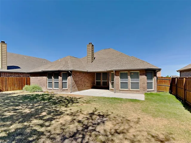$2,560 | 7409 Errandale Drive, Fort Worth, TX 76179