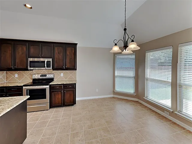 $2,560 | 7409 Errandale Drive, Fort Worth, TX 76179