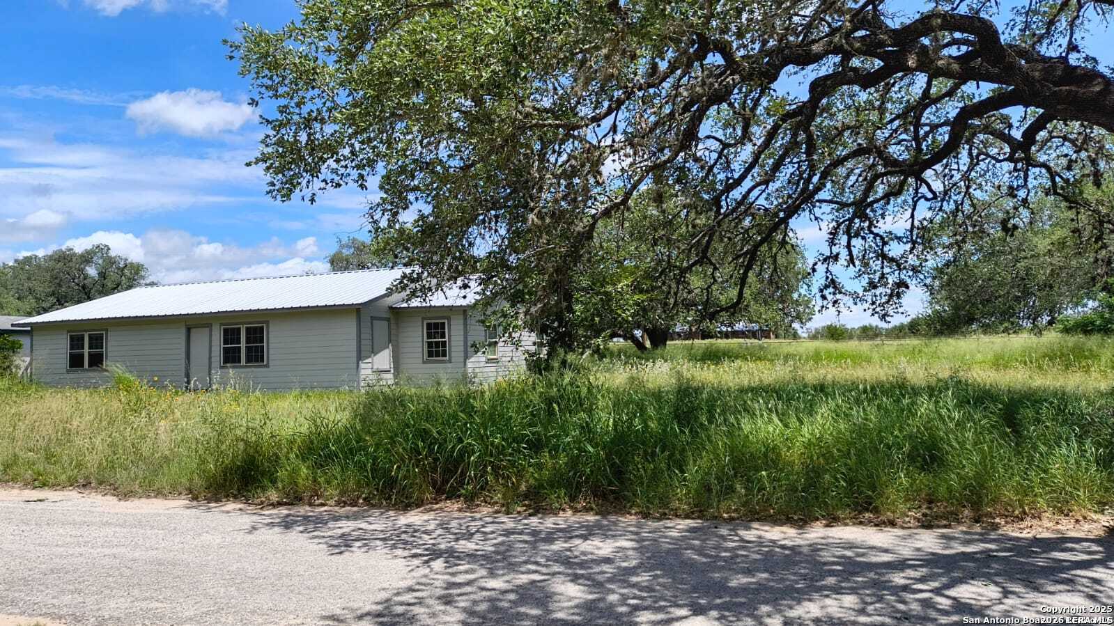 82 Lance Lane Poteet, TX 78065 - Photo 4 of 4