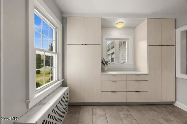 $2,300 | 2415 West Old State Road, Schenectady, NY 12306