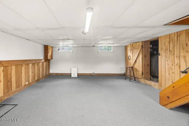 $2,300 | 2415 West Old State Road, Schenectady, NY 12306