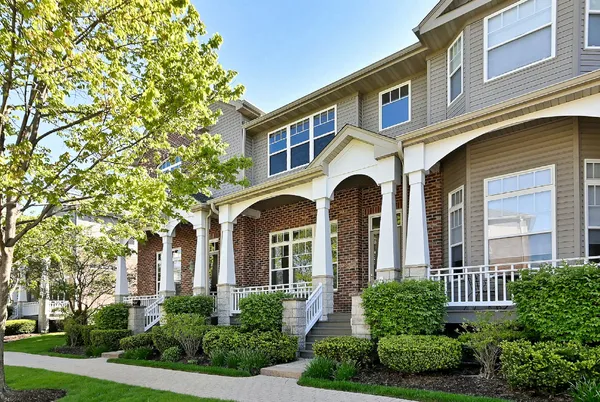 $419,500 | 6069 River Bend Drive, Lisle, IL 60532