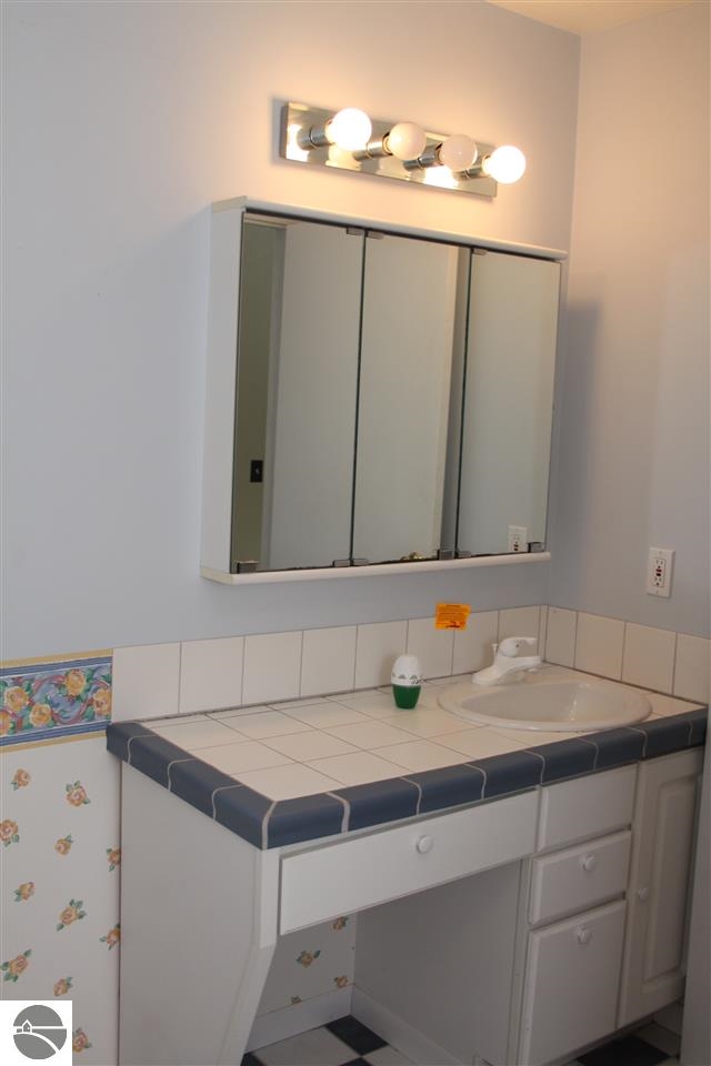 3181 Zimmerman Road Traverse City, MI 49685 - Photo 44 of 53 1779125-43.JPG