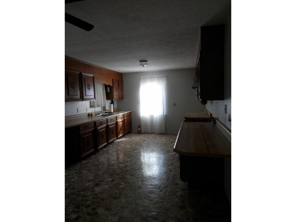 276 Shady Road Jonesville, VA 24263 - Photo 8 of 16 Plenty of Potential