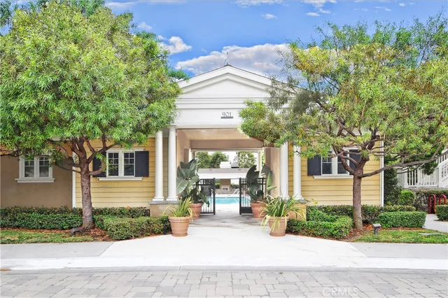 $1,195,000 | 1800 Oak Street, Unit 503, Torrance, CA 90501