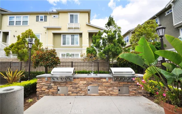 $1,195,000 | 1800 Oak Street, Unit 503, Torrance, CA 90501