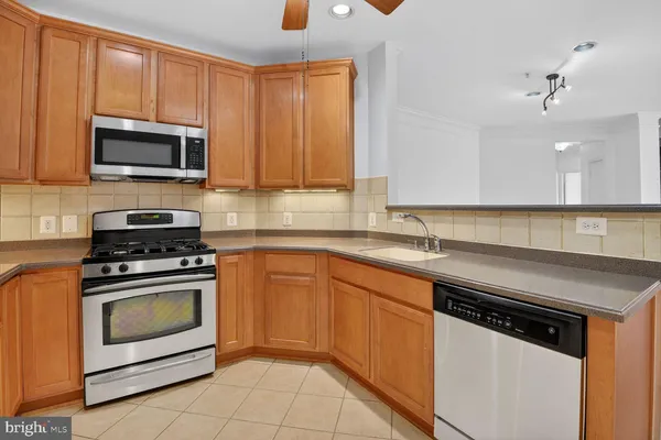$599,900 | 9405 Blackwell Road, Unit 214, Rockville, MD 20850
