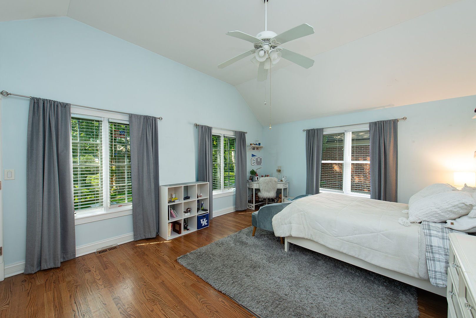 314 East Woodland Road Lake Bluff, IL 60044 - Photo 18 of 25 Gallery Image 18