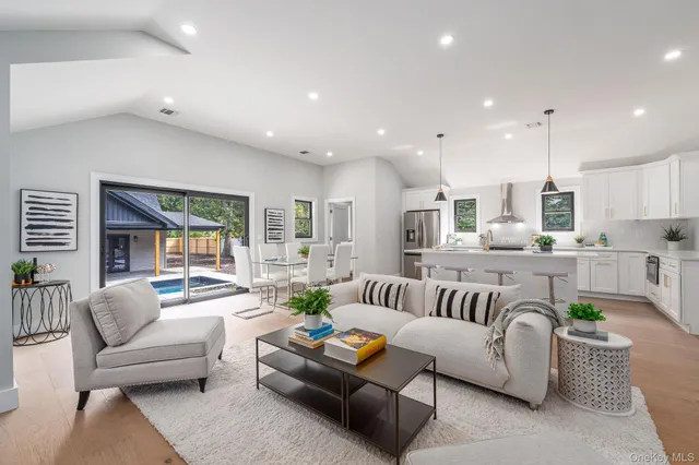 $1,250,000 | 3420 Rocky Point Road, East Marion, NY 11939