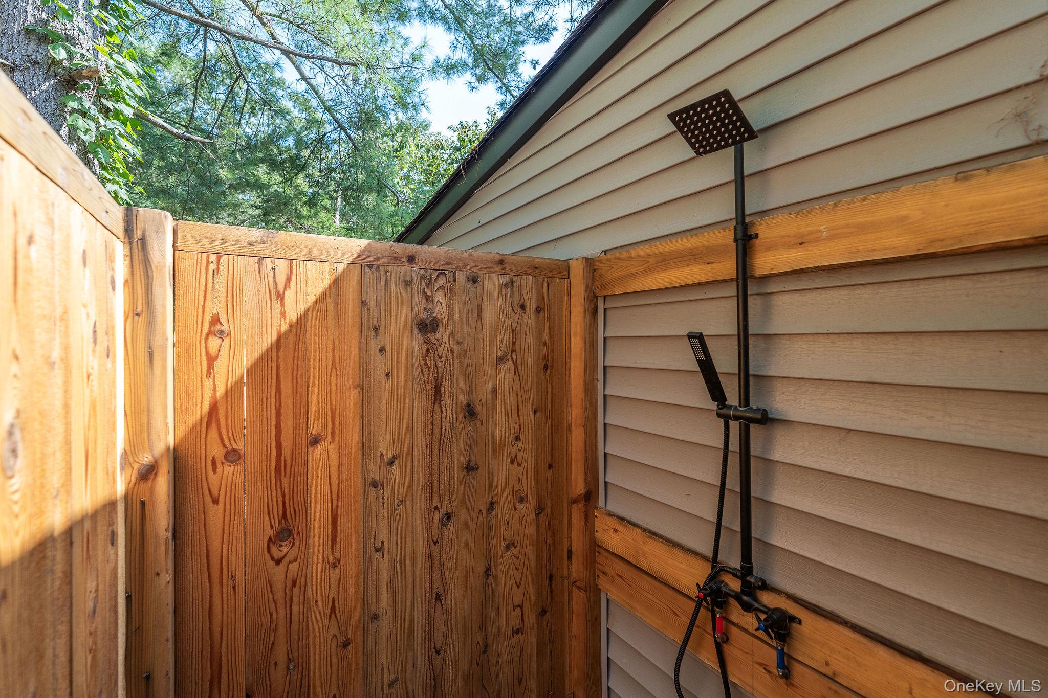3420 Rocky Point Road East Marion, NY 11939 - Photo 31 of 34 Exterior view