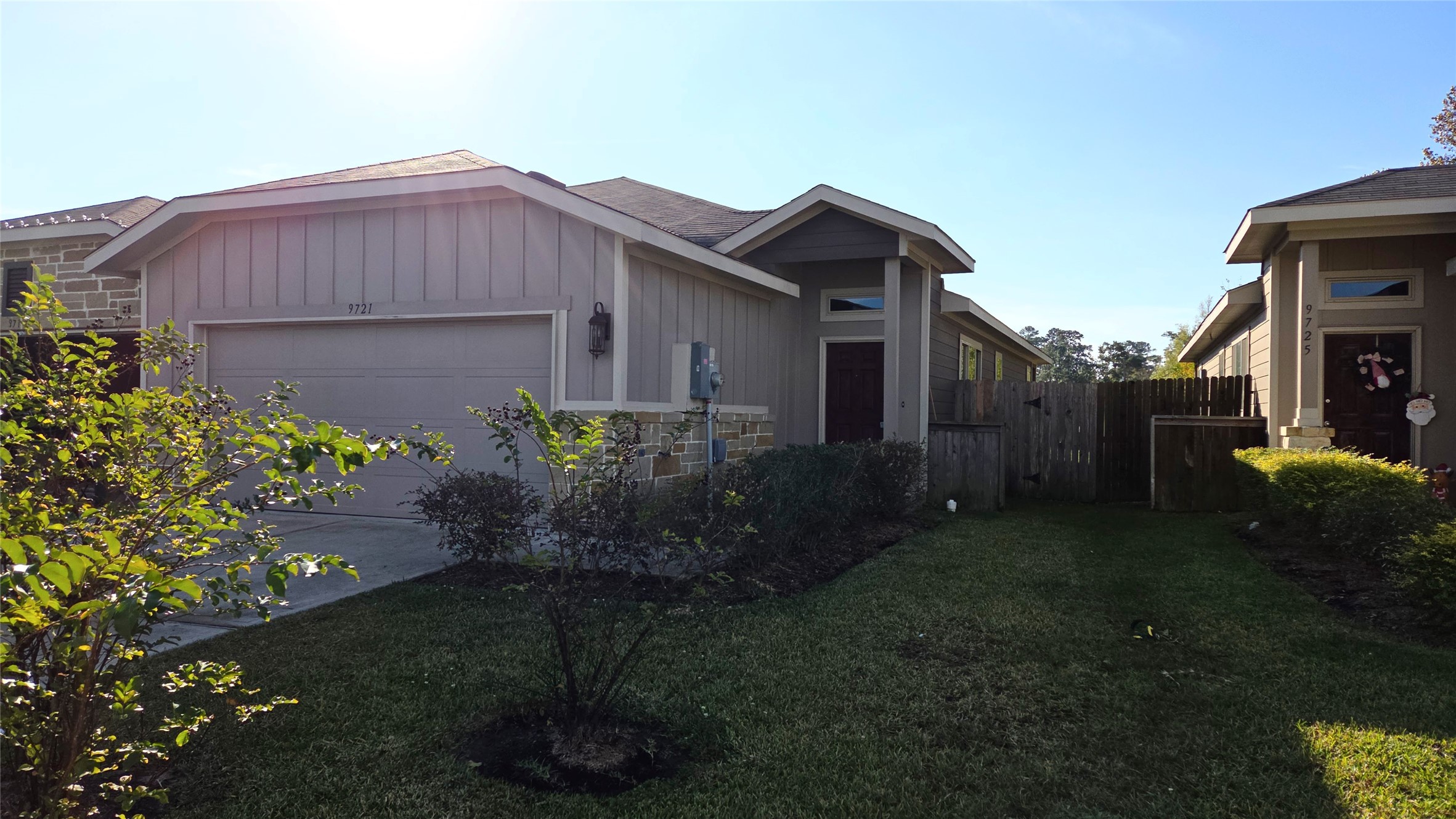 9721 Grosbeack Lane Magnolia, TX 77354 - Photo 2 of 12