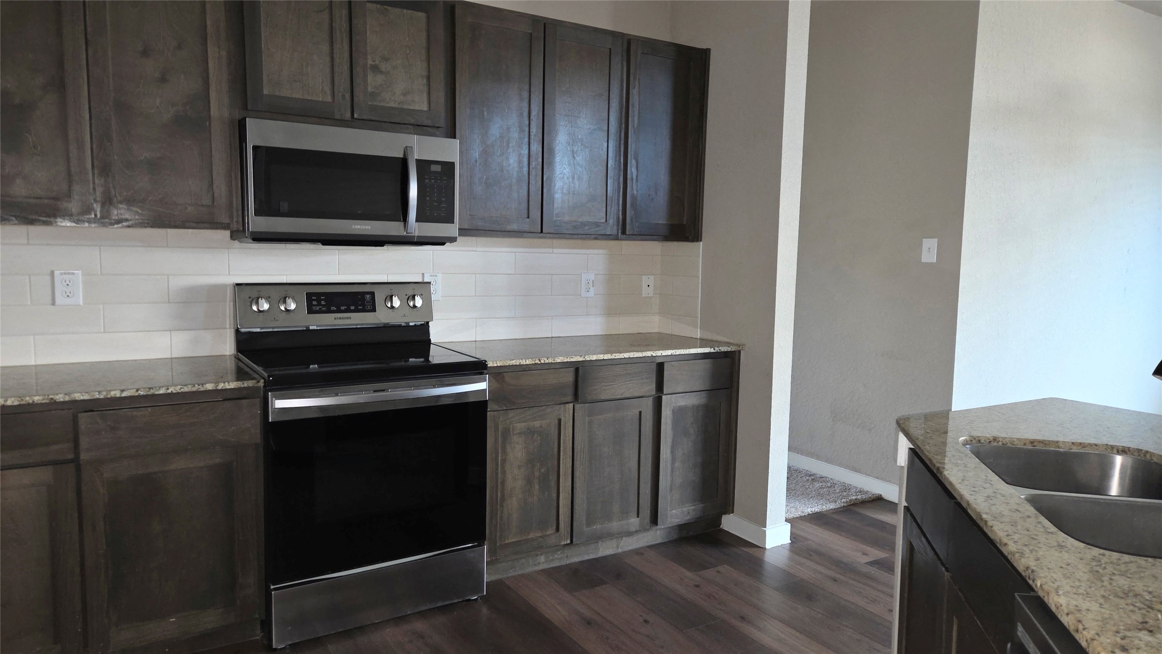 9721 Grosbeack Lane Magnolia, TX 77354 - Photo 5 of 12