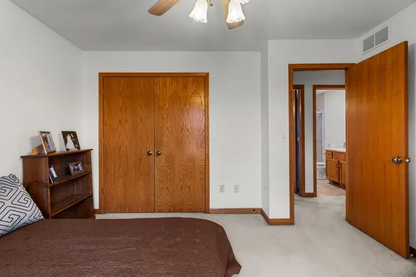 $364,900 | 807 Heather Drive, Mahomet, IL 61853