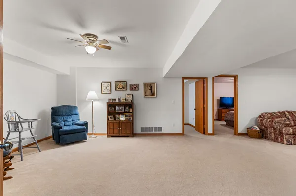 $364,900 | 807 Heather Drive, Mahomet, IL 61853