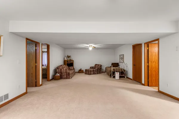 $364,900 | 807 Heather Drive, Mahomet, IL 61853