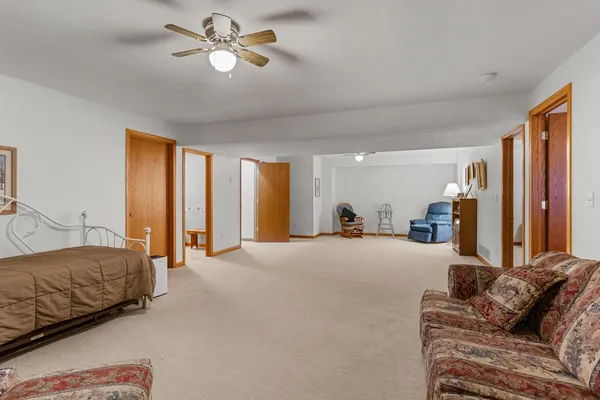 $364,900 | 807 Heather Drive, Mahomet, IL 61853