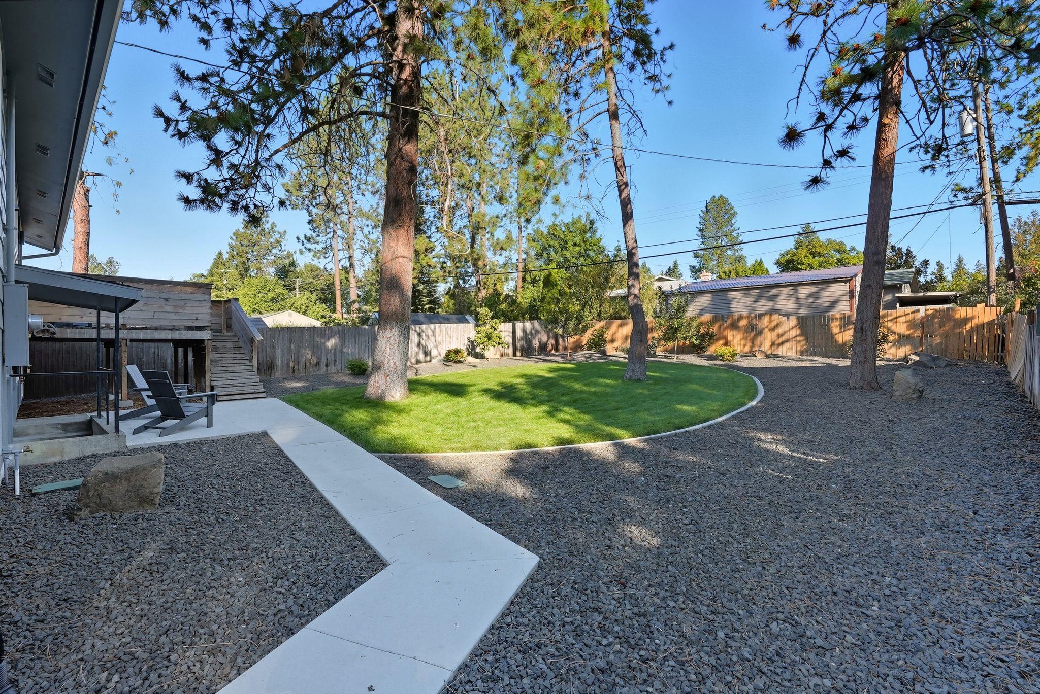 1227 East 36th Avenue Spokane, WA 99203 - Photo 33 of 44