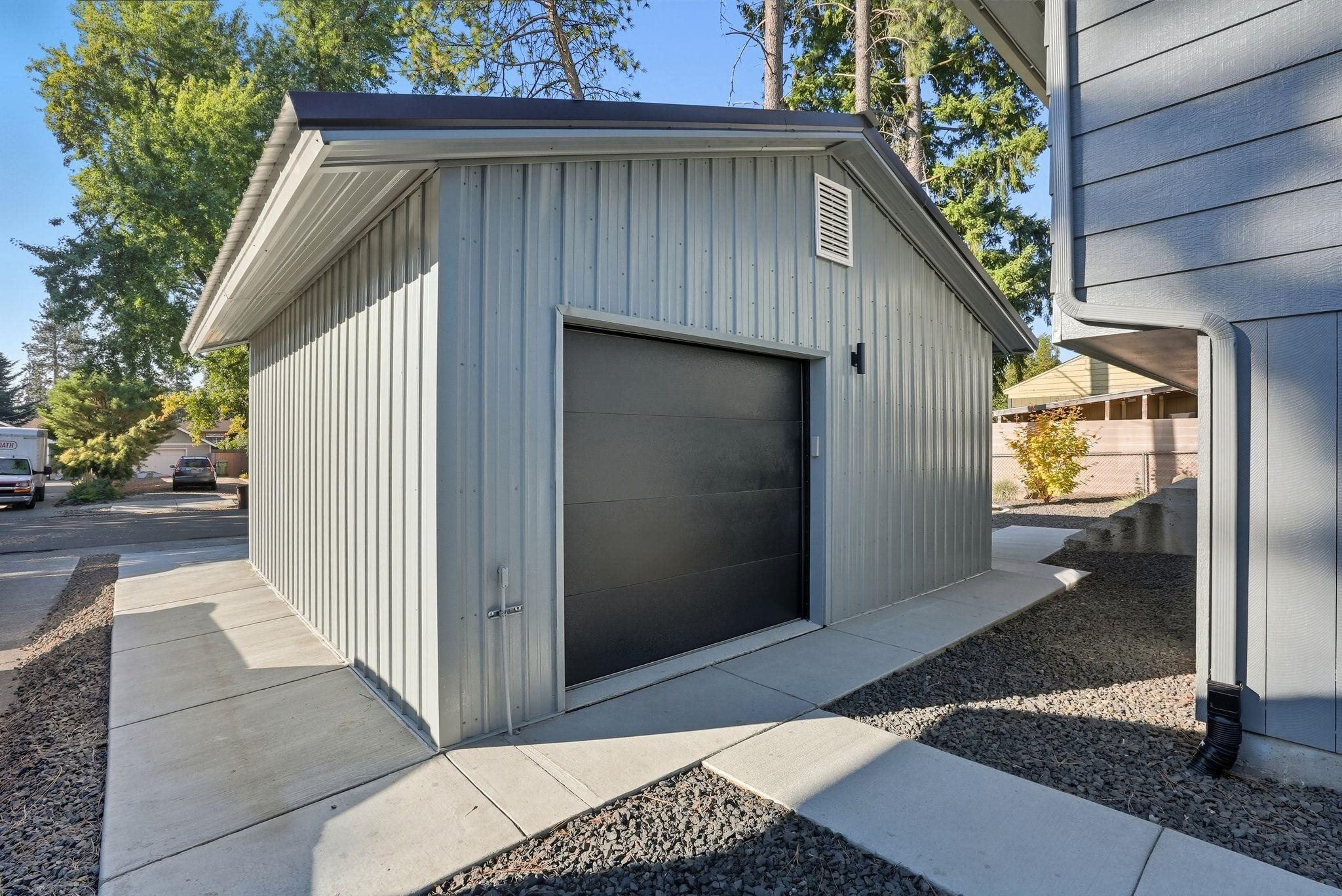 1227 East 36th Avenue Spokane, WA 99203 - Photo 38 of 44