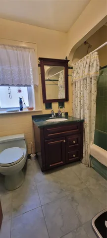 $949,000 | 95-01 165th Avenue | Old Howard Beach