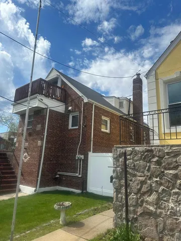 $949,000 | 95-01 165th Avenue | Old Howard Beach