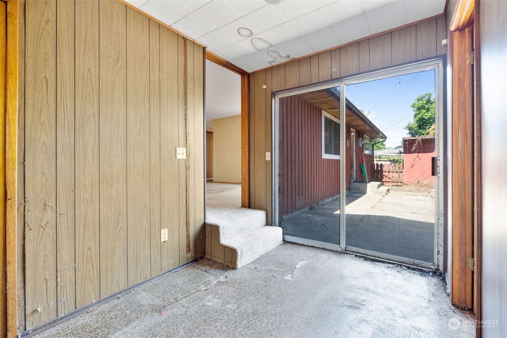 7634 South 112th Street Seattle, WA 98178 - Photo 17 of 26 a view of livingroom with furniture