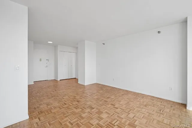 $875,000 | 4-74 48th Avenue, Unit 35L | Long Island City