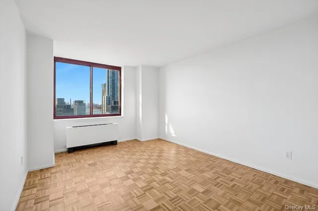 $875,000 | 4-74 48th Avenue, Unit 35L | Long Island City