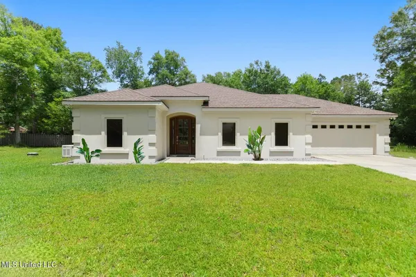 $399,000 | 648 Iona Court, Diamondhead, MS 39525