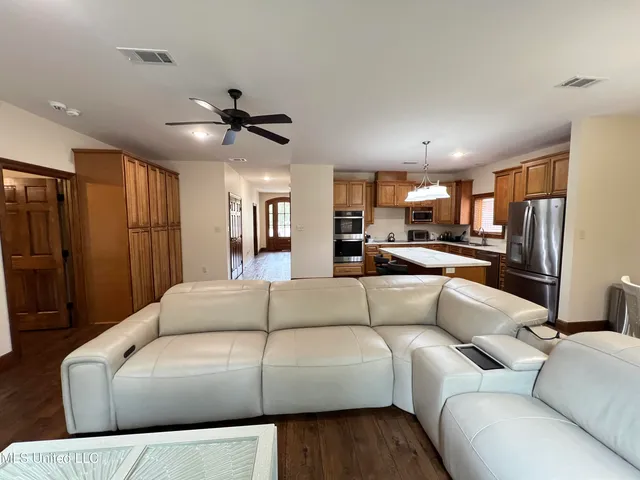 $399,000 | 648 Iona Court, Diamondhead, MS 39525