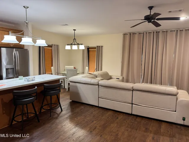 $399,000 | 648 Iona Court, Diamondhead, MS 39525