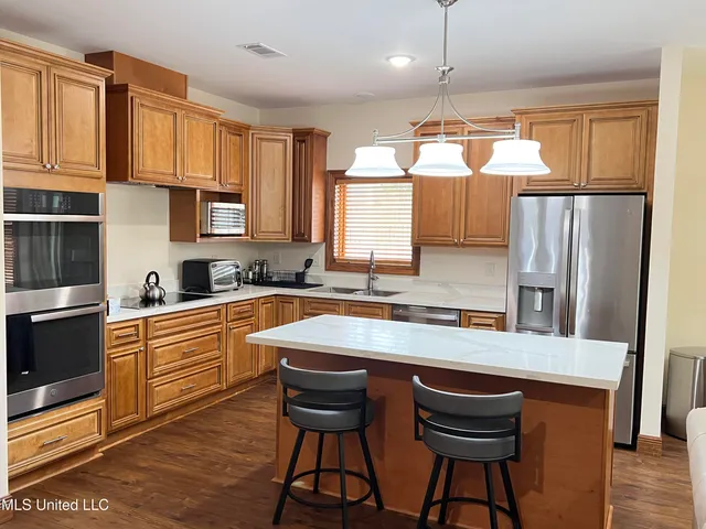 $399,000 | 648 Iona Court, Diamondhead, MS 39525