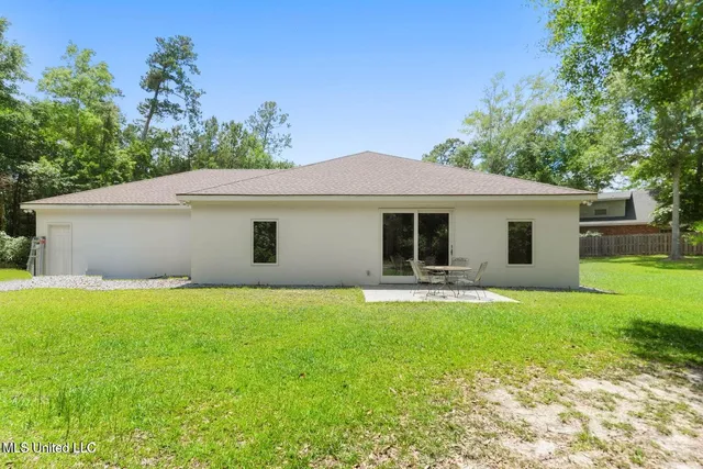 $399,000 | 648 Iona Court, Diamondhead, MS 39525