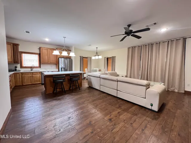 $399,000 | 648 Iona Court, Diamondhead, MS 39525