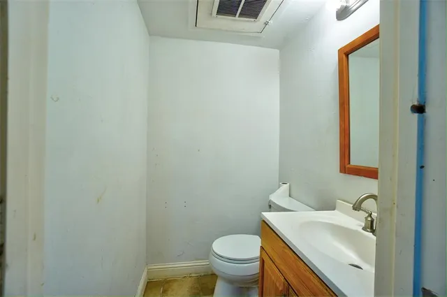 $68,400 | 3420 Hidalgo Drive, Unit 206, Dallas, TX 75220