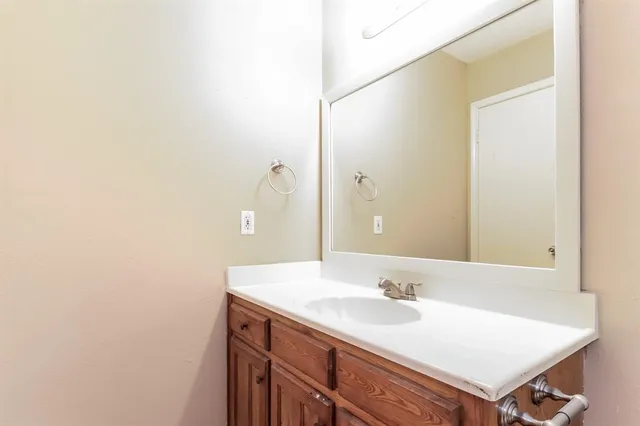 $2,100 | 5903 Cameron Drive, Arlington, TX 76017
