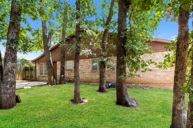 $2,100 | 5903 Cameron Drive, Arlington, TX 76017