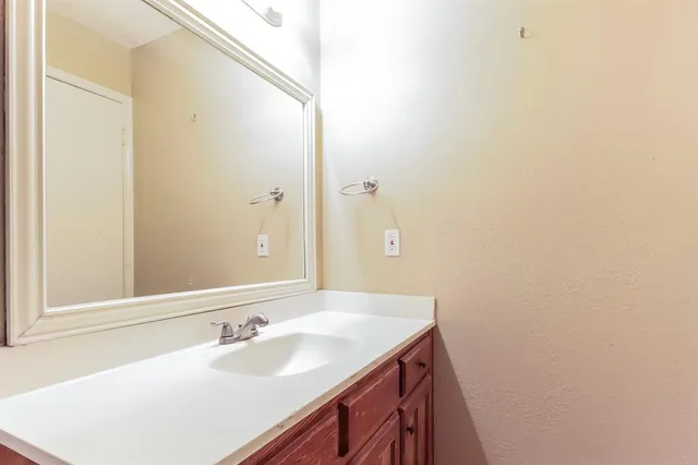 $2,100 | 5903 Cameron Drive, Arlington, TX 76017