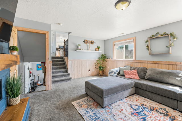 964 North 575 West Clinton, UT 84015 - Photo 25 of 38